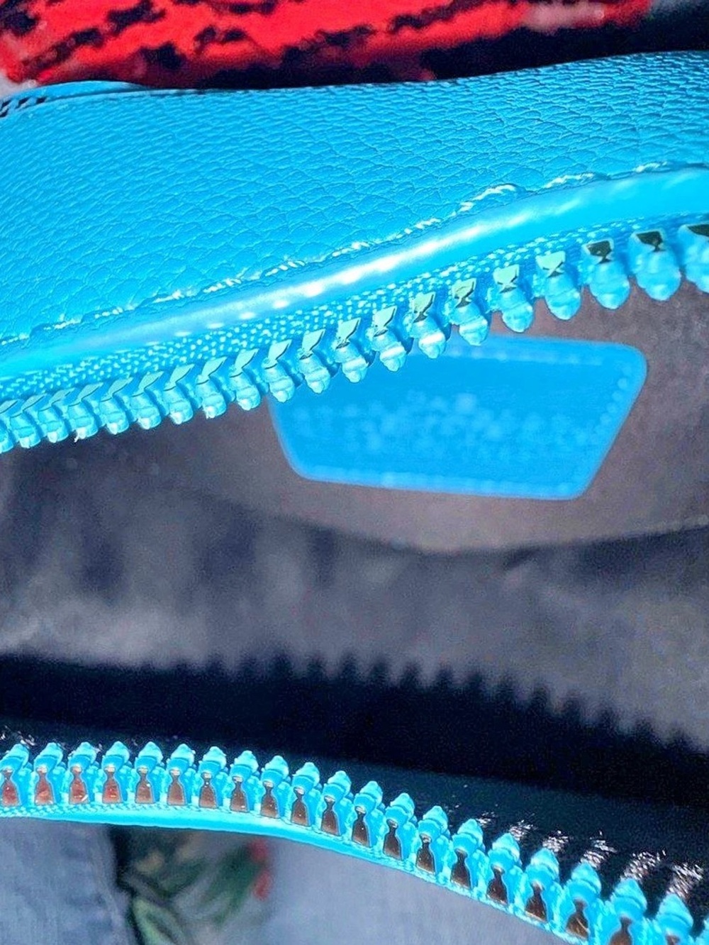 Marc Jacobs The Heart Bag Heart Crossbody in Blue - Picture 6 of 7